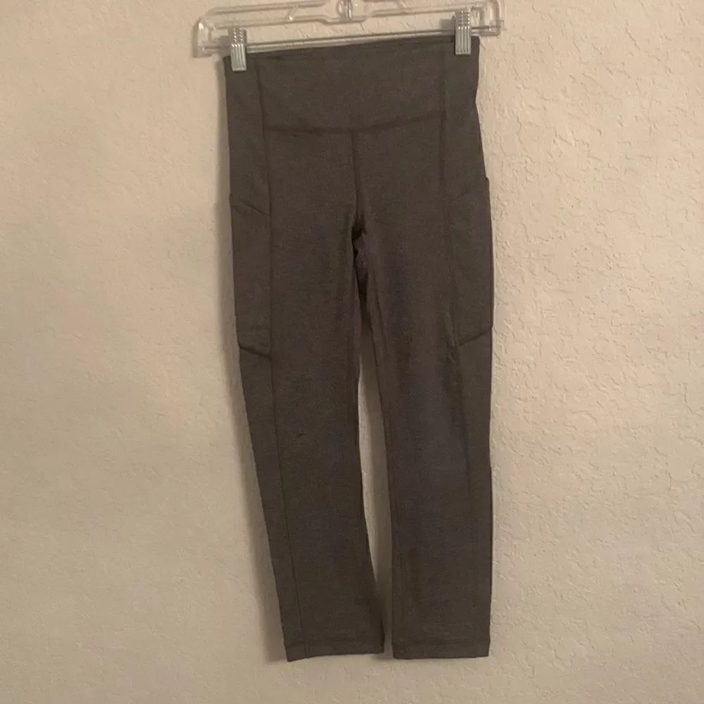 Lululemon Cropped Gray Leggings Size 2